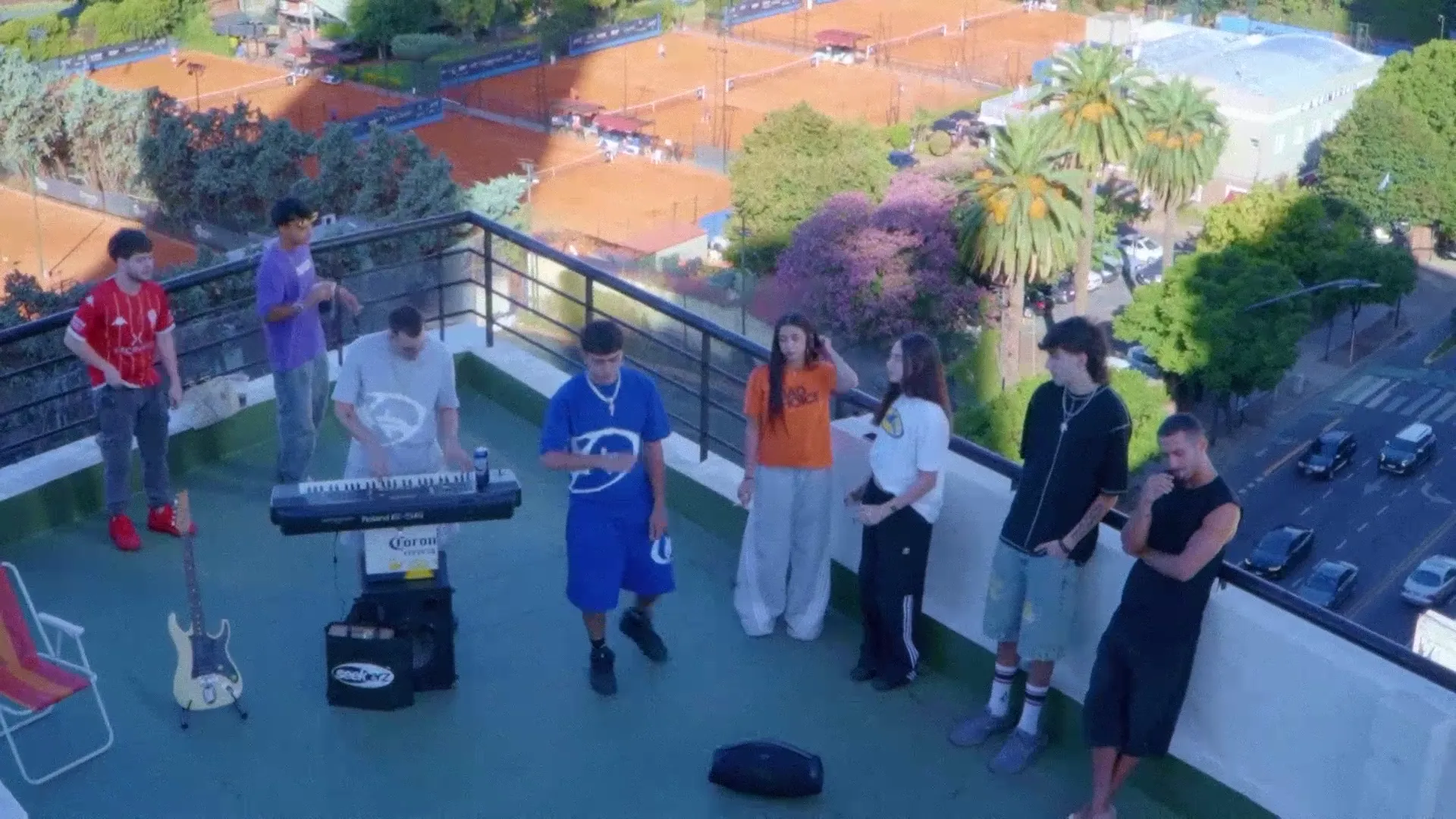 Frame del videoclip NORTHSIDE